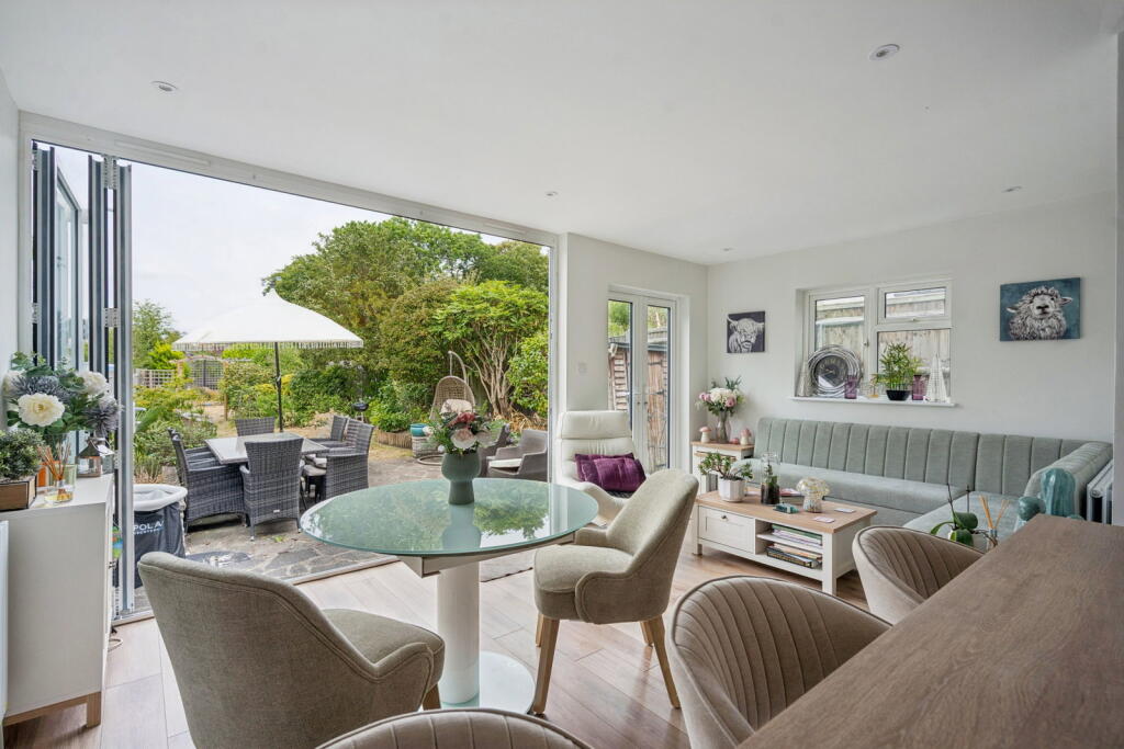 House in Watford - View 3