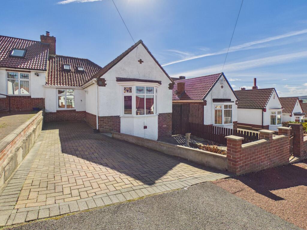 House in Gateshead, Eighton Banks, Low Fell