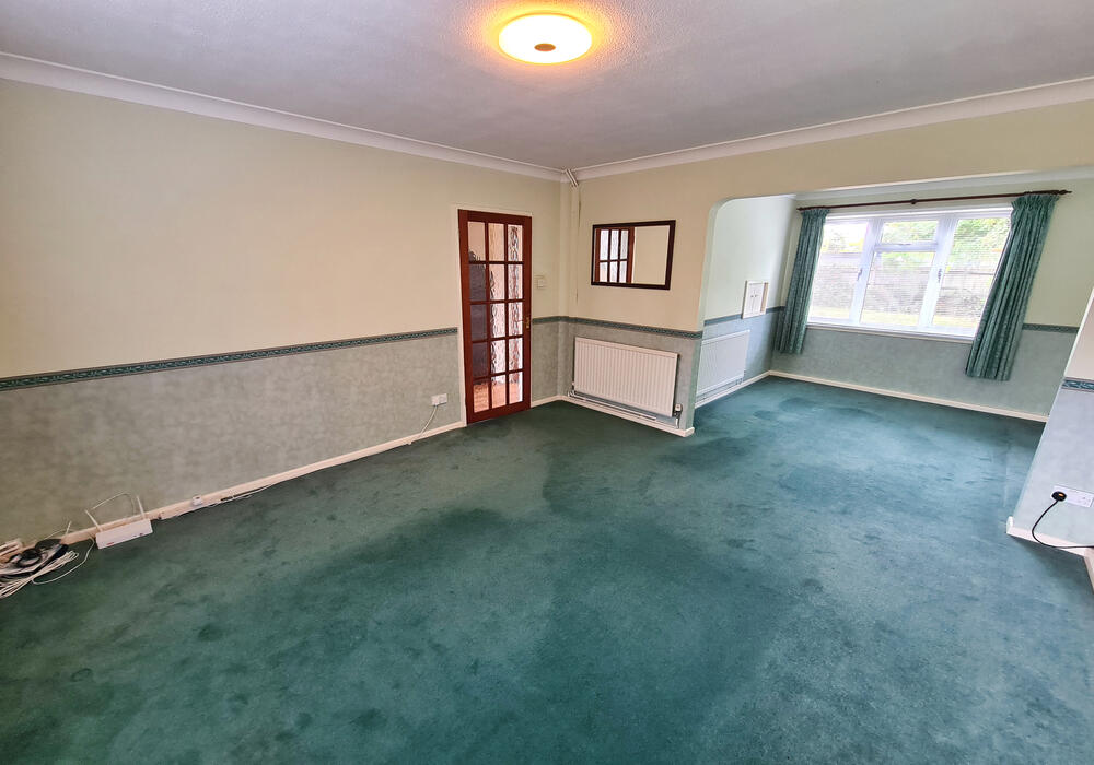 House in Southampton, Spicer's Hill, Totton - More