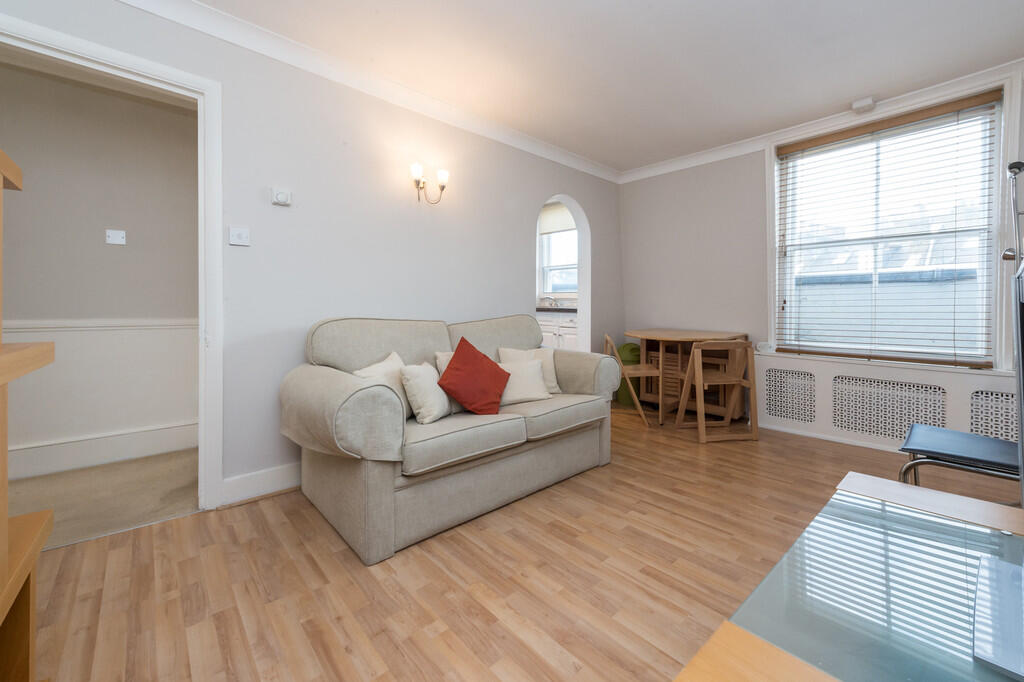 Apartment in London - View 2