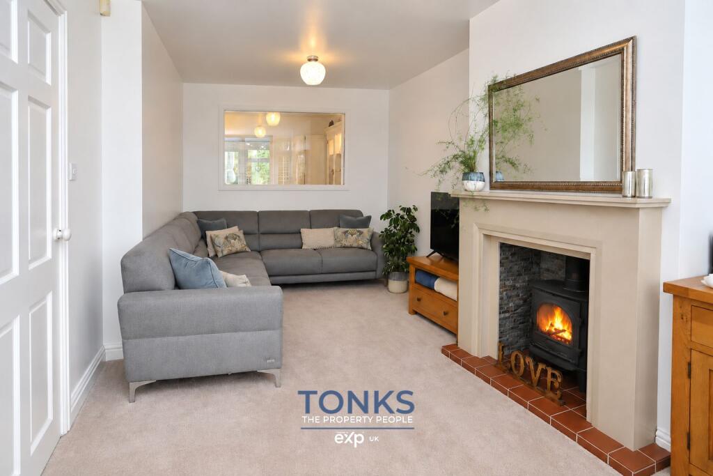 House in Sandwell, West Midlands - More