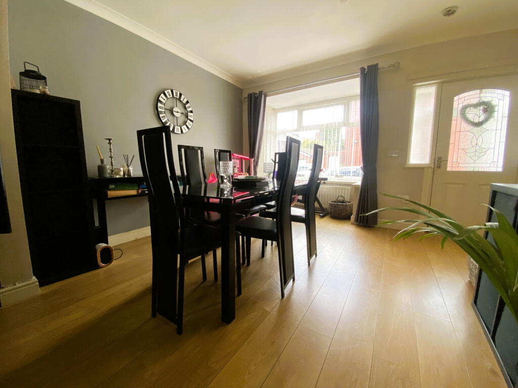 4 Albany Street, Watersheddings, Oldham OL4 2NT - View 3