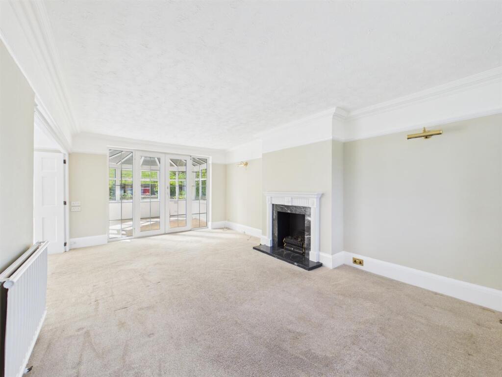 House in Coulsdon, Kenley - View 3