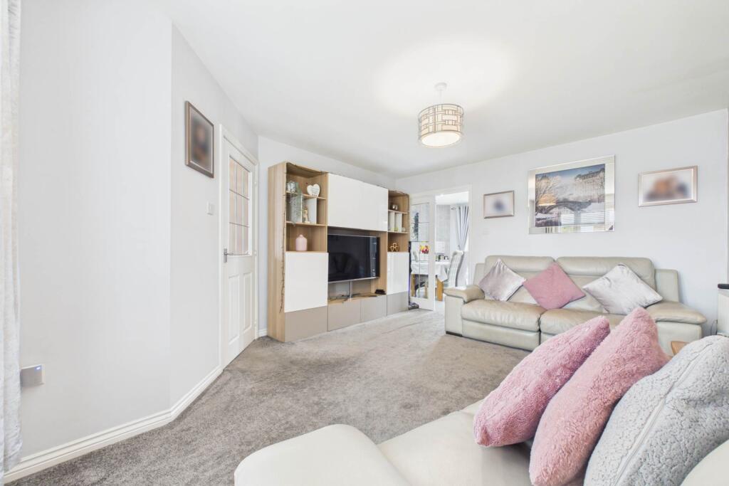 House in Motherwell, South Lanarkshire - More