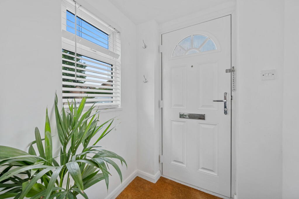House in Kettering, Brambleside - View 3