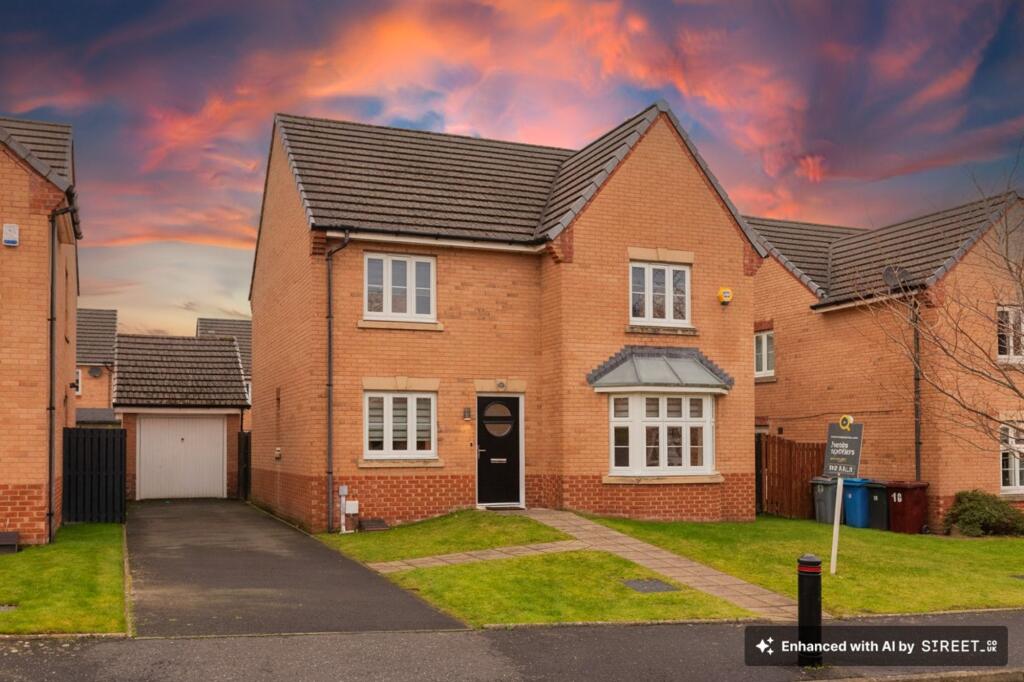 4-bed detached on Philips Walk, Hamilton, ML3, £325,000