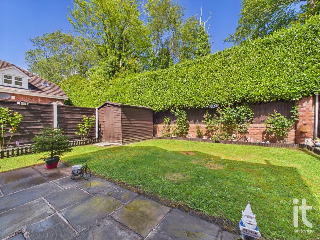 Hesketh Place, Fenton Avenue, Stockport, SK7 photo 2