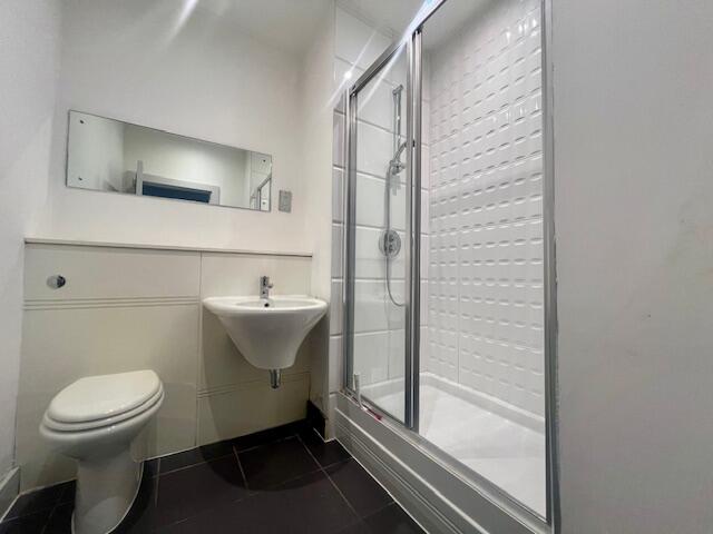 Apartment in Cardiff - More