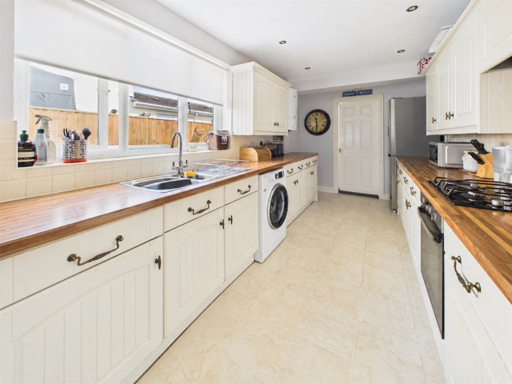 House in Gloucester, Gloucestershire - View 2