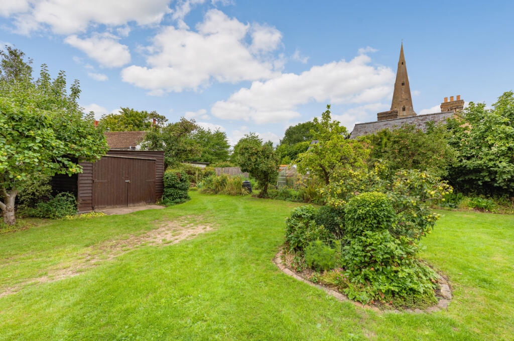 Stow Road, Spaldwick, Huntingdon, Cambridgeshire, PE28 photo 2