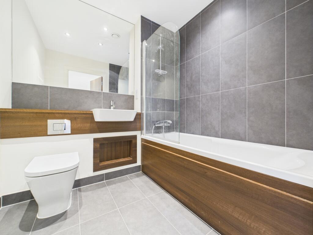 Apartment in Rochester - View 4