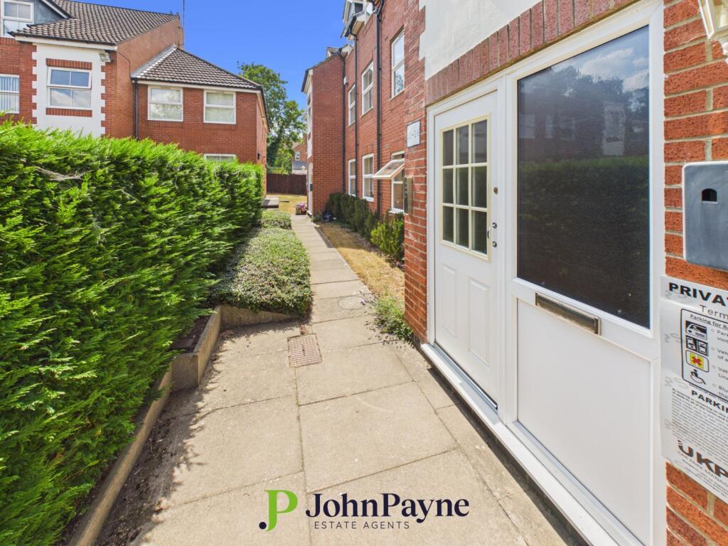 Apartment in Coventry, Earlsdon - View 4