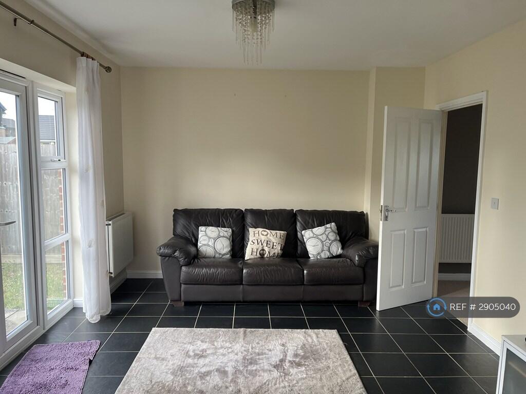 House in Peterborough, Hampton Vale, Hampton Hargate - View 4