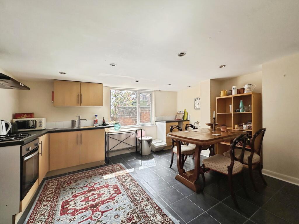 House in Leeds - View 5