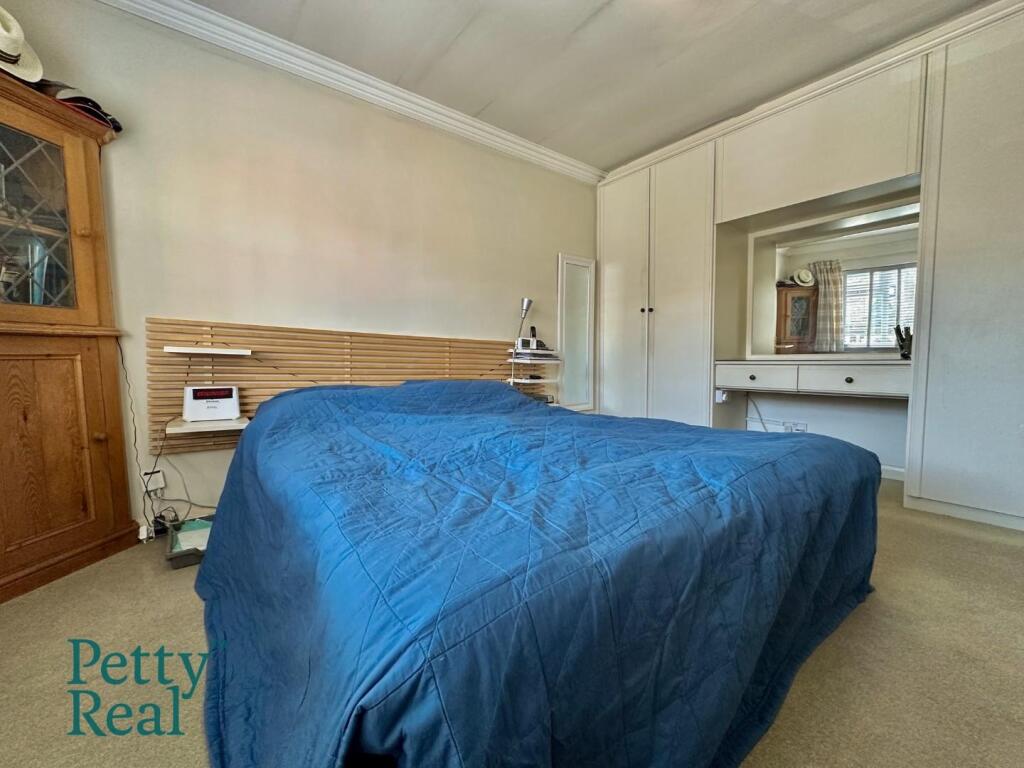 Additional image 22 of Wheatley Lane Road, Fence