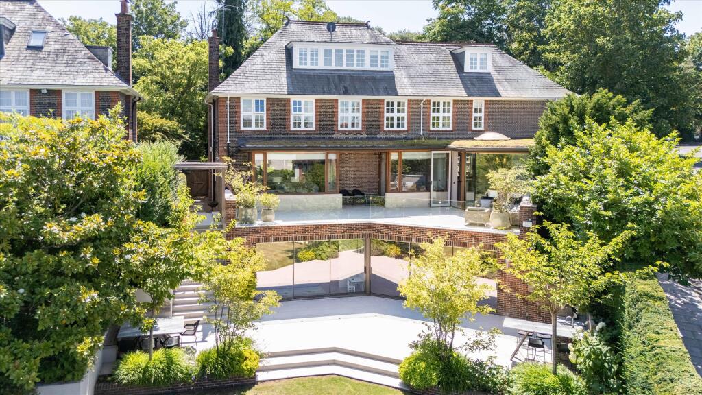 House in London - More