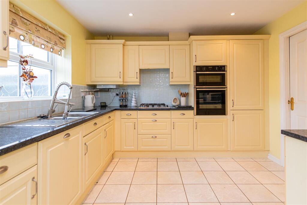 House in Northampton - View 5