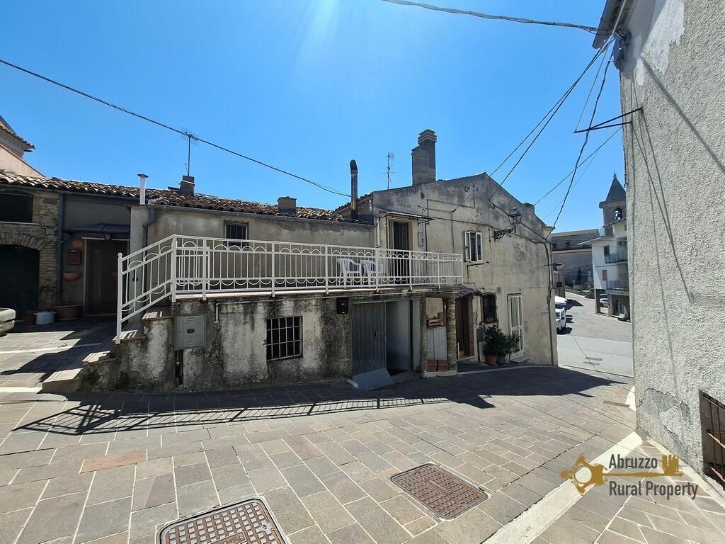 Main image of property: Tufillo, Chieti, Abruzzo