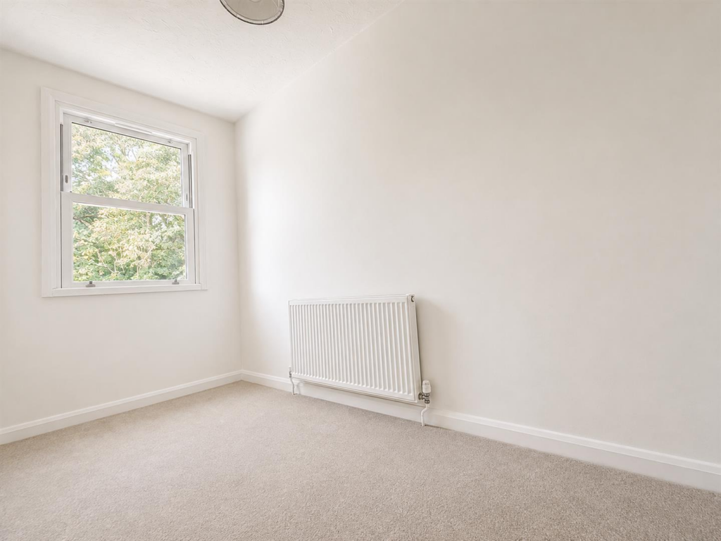 House in Slough - View 5