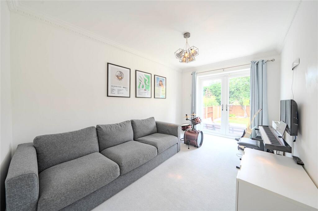 House in Leeds, West Yorkshire - View 4