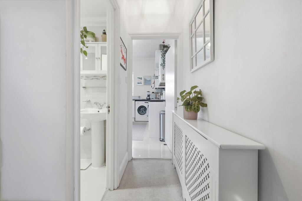 Claude Road, Leyton, E10 - More