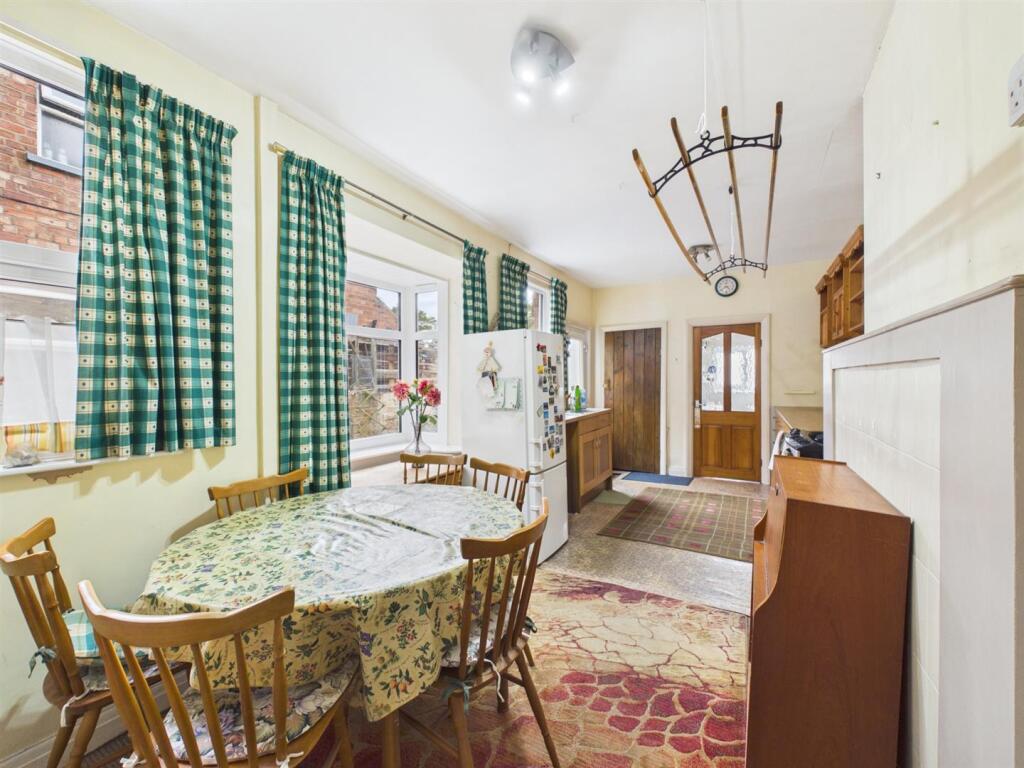 House in York - View 4