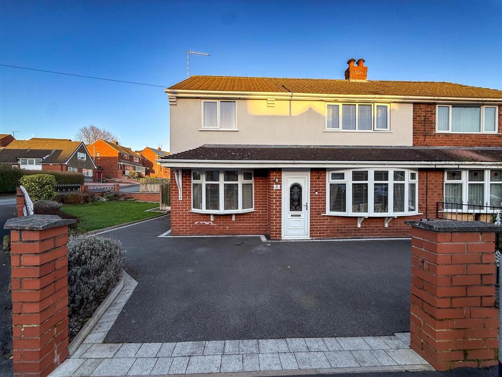 4-bed semi-detached on Southborough Crescent, Bradeley, £250,000