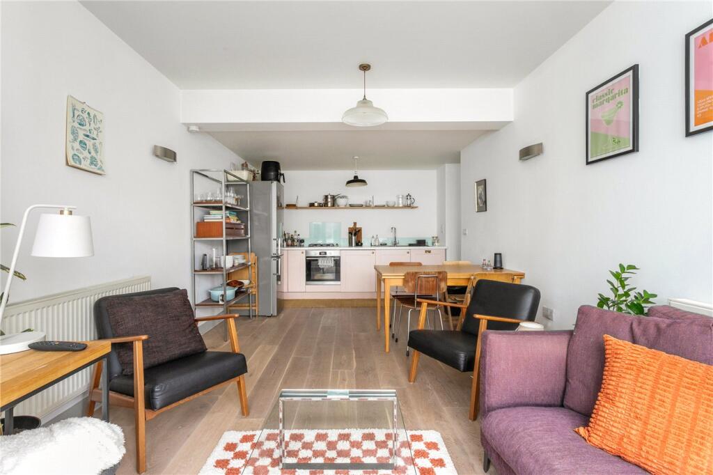 Main image of property: Gillett Place, London, N16