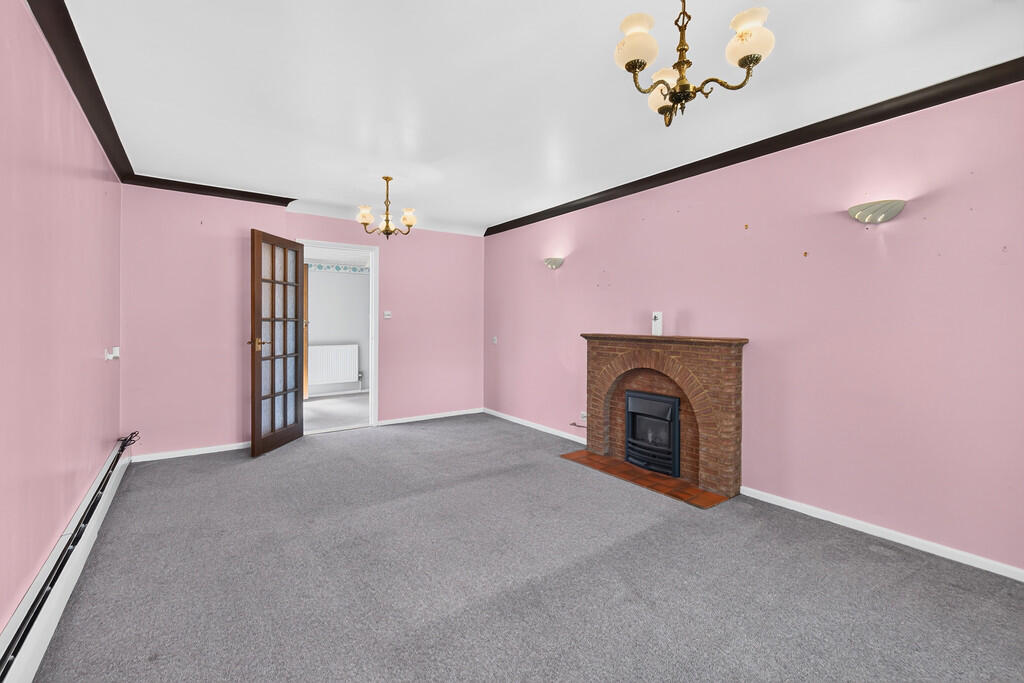 142 Colnies Road, Felixstowe photo 3