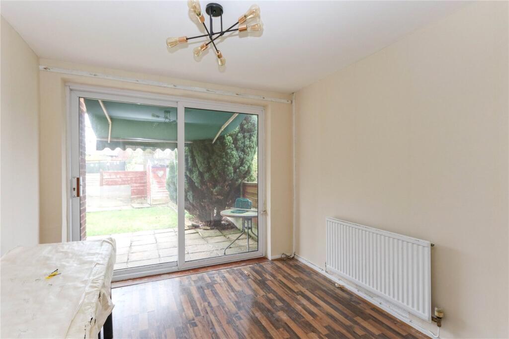 Crantock Drive, Heald Green, Stockport, Greater Manchester, SK8 photo 4