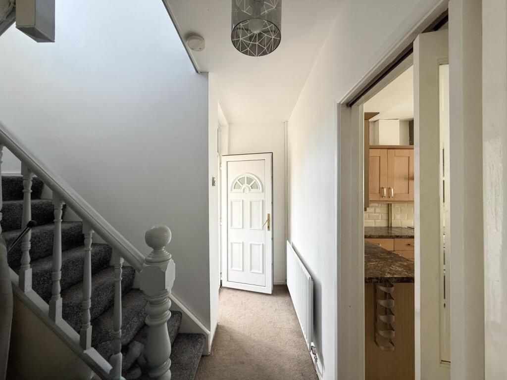 House in Newport - View 4