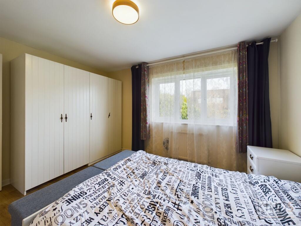 Apartment in Hatfield, Hilltop - View 6