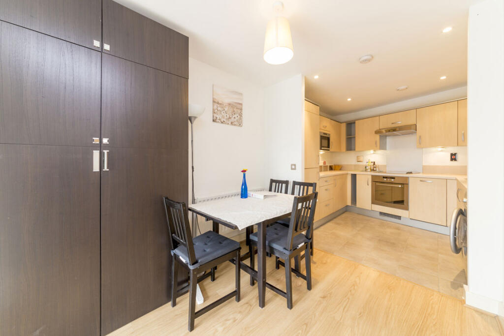 Apartment in London - View 2