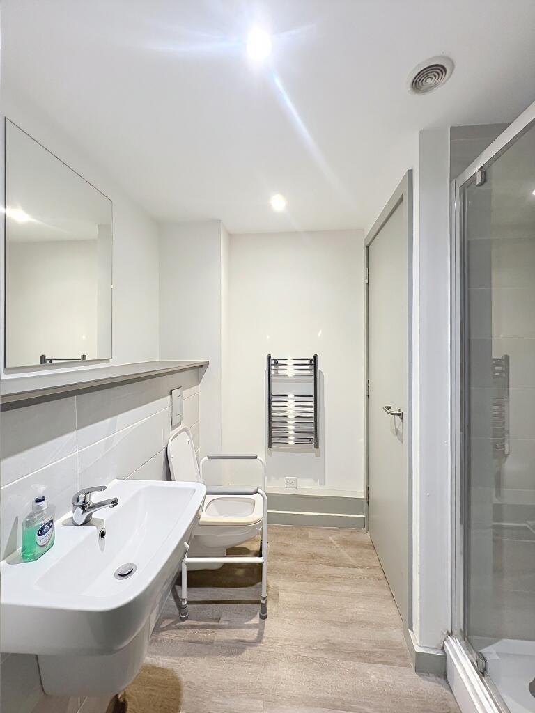 Apartment in Liverpool - View 5