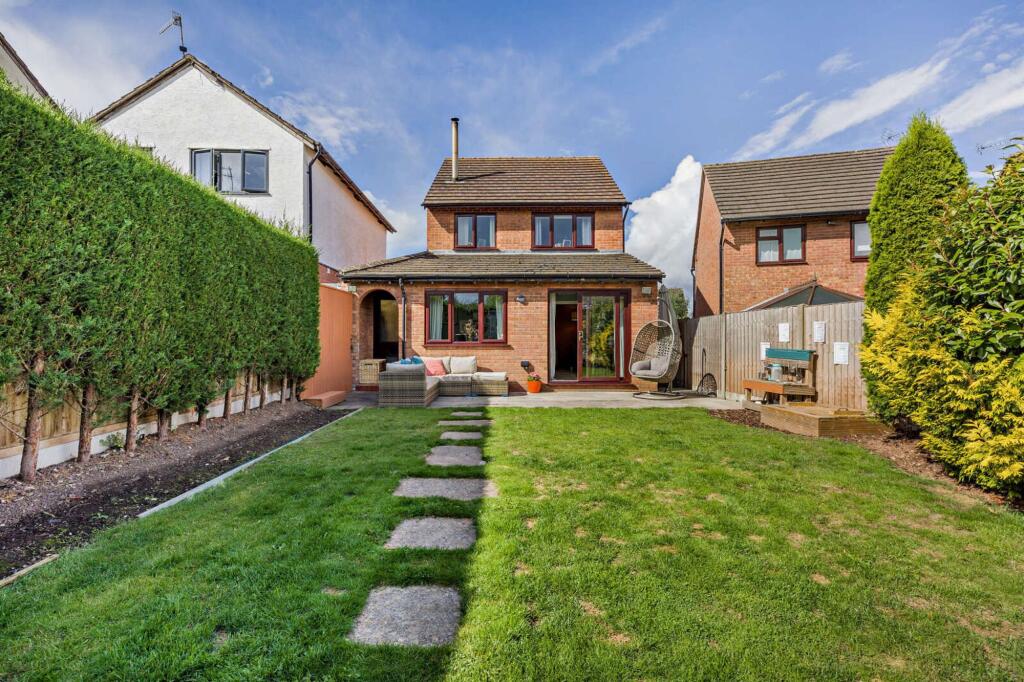 3-bed detached on Stanton Drive, Ludlow, SY8, £310,000