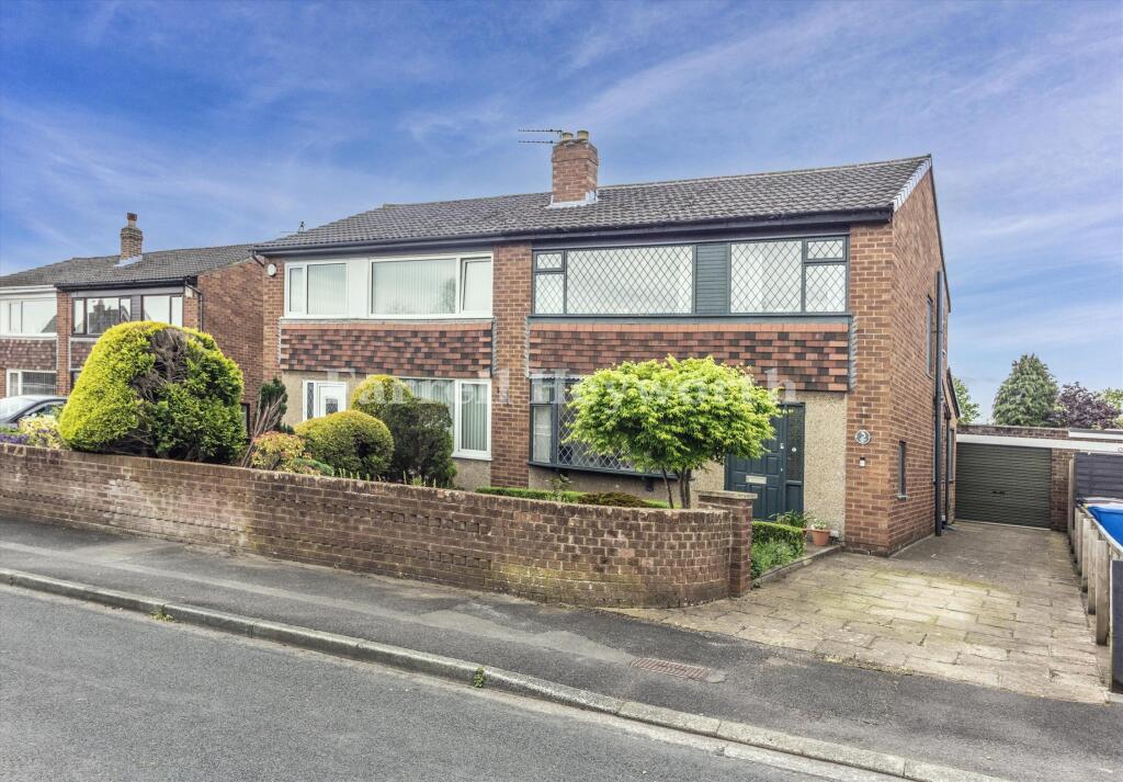 3-bed semi-detached on Saxon Hey, Fulwood, Preston, £235,000
