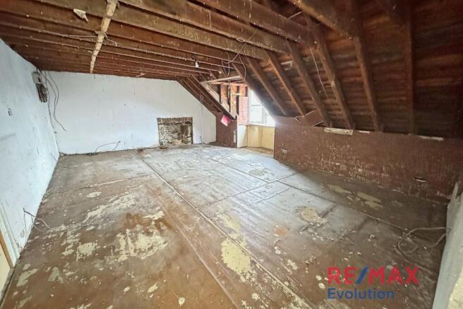 Upper Floor Room