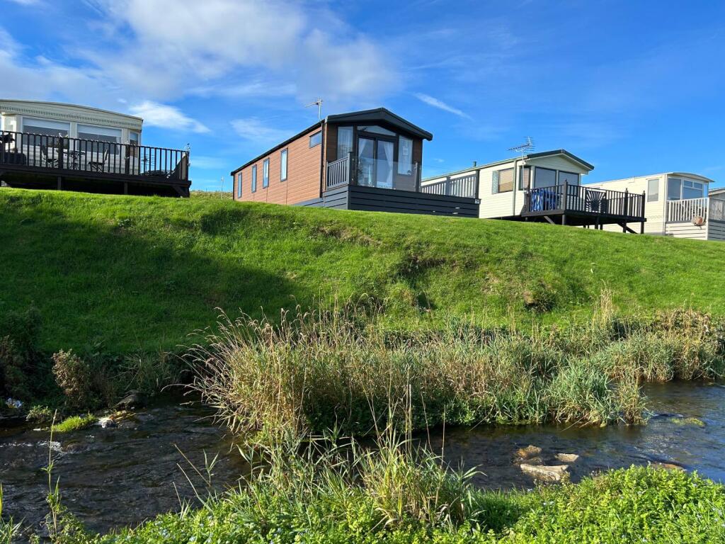 2-bed caravan on Greenlaw, Duns, TD10 6XX, £49,950