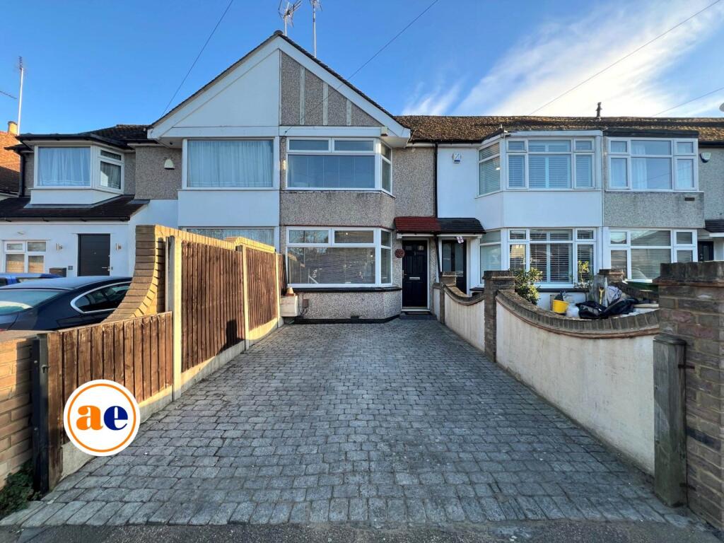 Main image of property: Old Manor Way, Bexleyheath DA7 6NG ** 3D FLOORPLAN AVAILABLE **