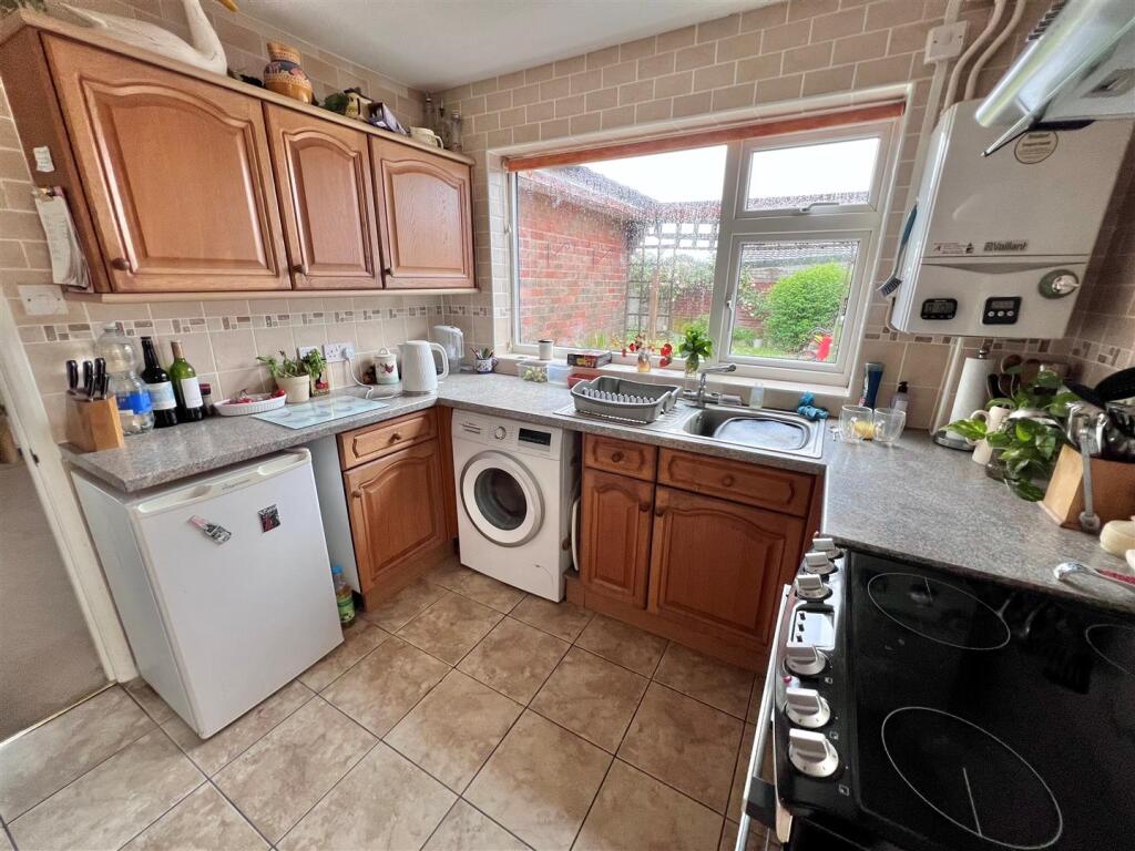 Main image of property: Avondale Gardens, Gillingham
