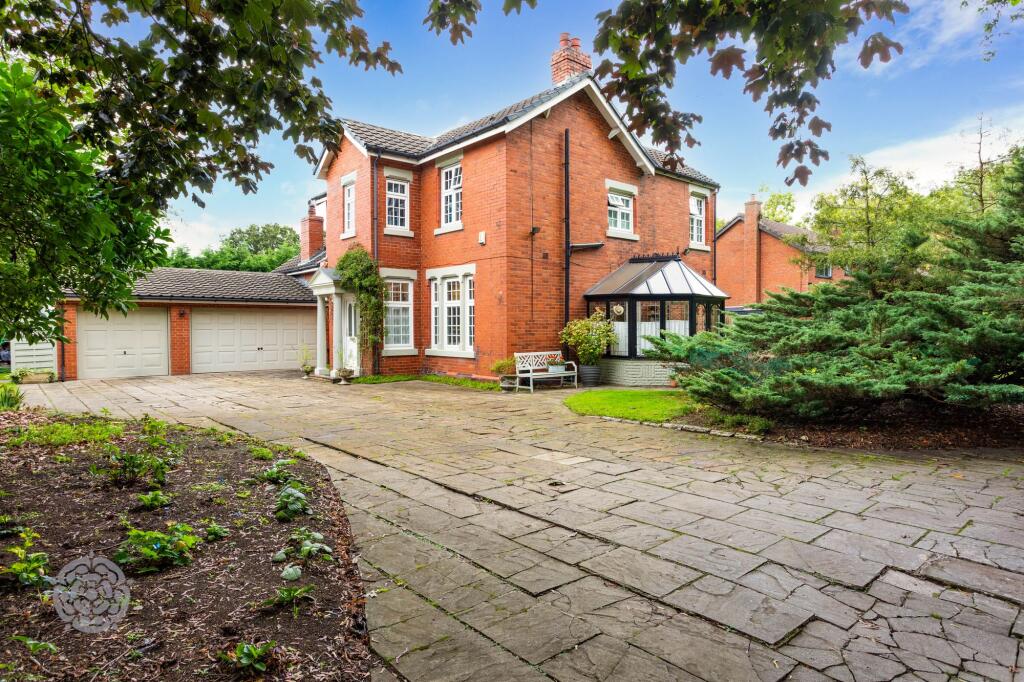Main image of property: Parkfields Lane, Fearnhead, WA2