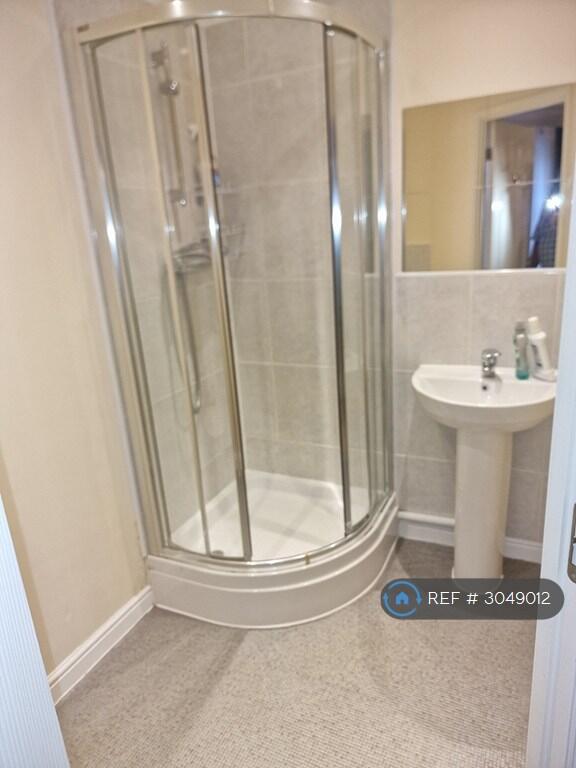 Apartment in Milton Keynes - More