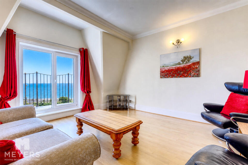 Apartment in Bournemouth, Boscombe - View 3