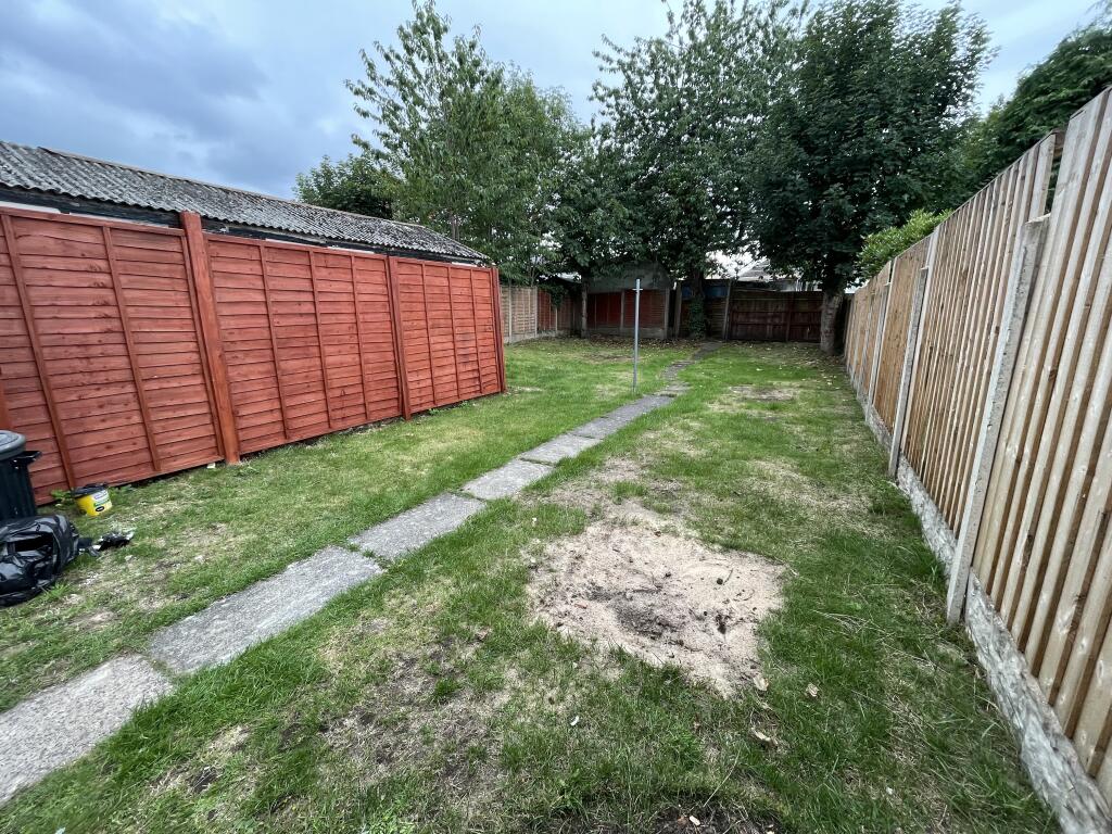 House in Sandwell, West Midlands - View 4