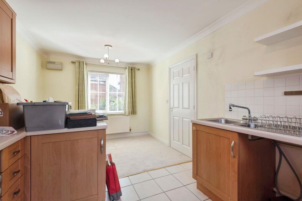House in Biggleswade, Central Bedfordshire - More