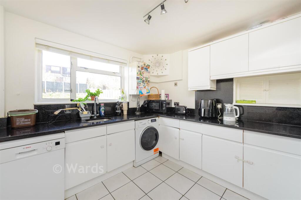 House in London - View 3