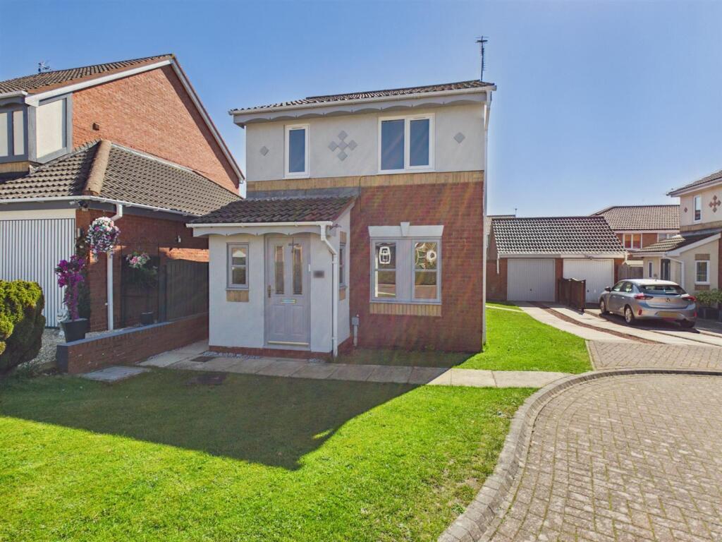Main image of property: Aysgarth Rise, Bridlington