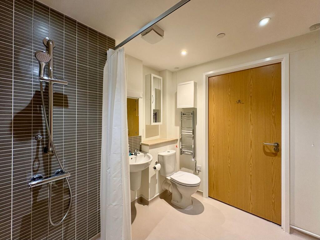 Apartment in Tonbridge - More