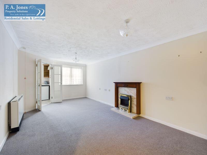Retirement Apartment, Hillcroft Court photo 2