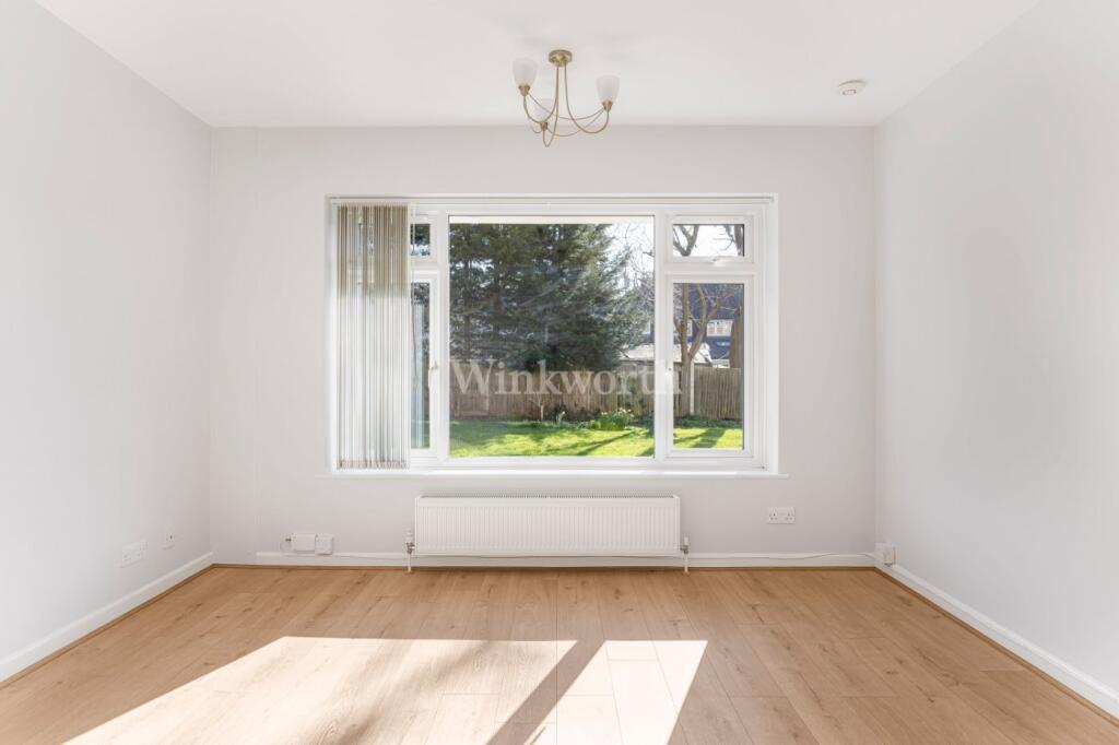 Apartment in London, New Beckenham - View 2